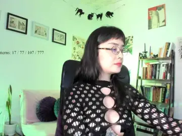 Bongacams Watch Live Sex Cams of Luci--ana