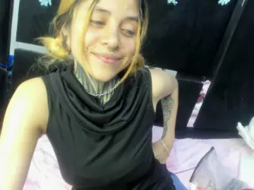 Bongacams Watch Live Sex Cams of AnalHade