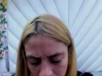 Bongacams Sex Cam of AnalHade