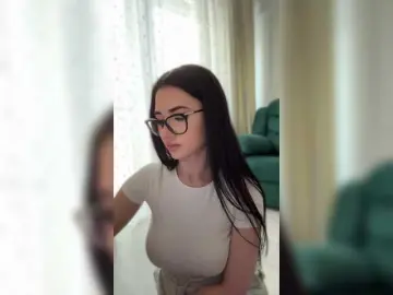 Bongacams Free Porn Cam of Chiaralovee