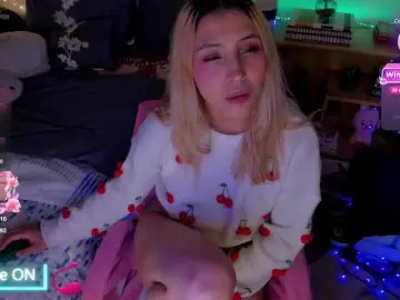 Bongacams Live Sex Cam of CuteWee420