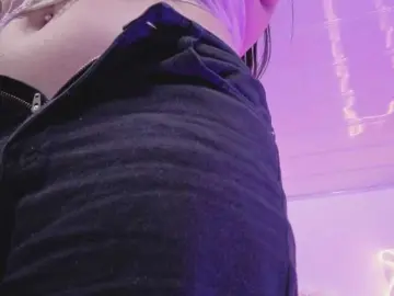 Bongacams Free Porn Cam of ZURY-TAY