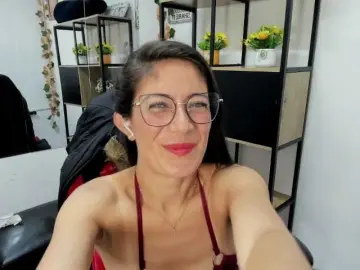 Bongacams Adult Video Chat of sara-squirtt