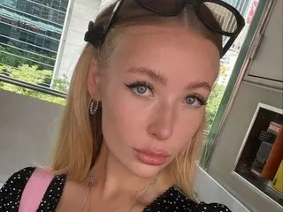 lizzyMeoww