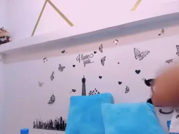 Bongacams Nude Webcam of charlotte-111