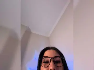 Bongacams Nude Webcam of DianaCharming