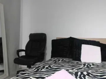 Bongacams Free Porn Cam of ArtLove13