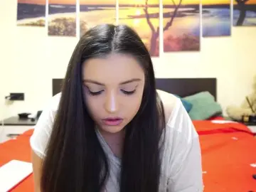 Bongacams Live Sex of adellineee