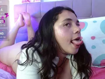 Bongacams Watch Live Sex Cams of Hellen-star