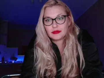 Bongacams Private Sex Chat of WifeyNusha