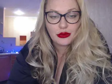 Bongacams Best live sex cam show of WifeyNusha