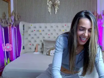 Bongacams Watch Live Sex Cams of TastyShow