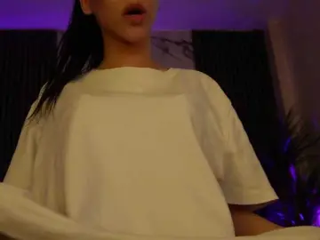 Bongacams Free Porn Cam of kimmblaze