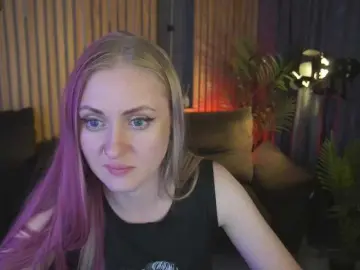 Bongacams Sex Cam of DramaQuenns