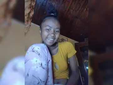 Bongacams Free Live Porn of Stella11