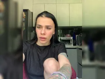 Bongacams Best live sex cam show of MaidenCrystal