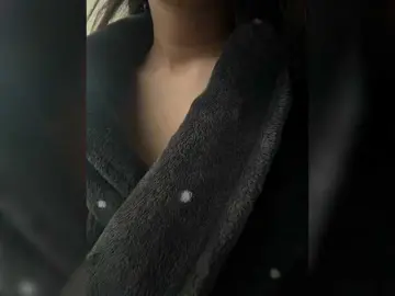 Bongacams Free Porn Cam of TinyRouse