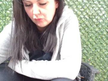 Bongacams Best live sex cam show of YoungHotMom