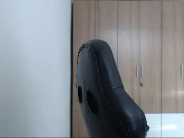 Bongacams Live Porn of RoxanaMilf