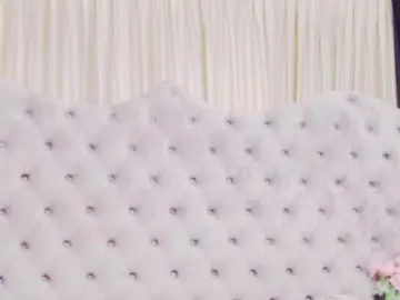 Bongacams Sex Cam of PenelopeLynnx