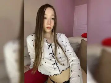 Bongacams Watch Live Sex Cams of sashhhkino