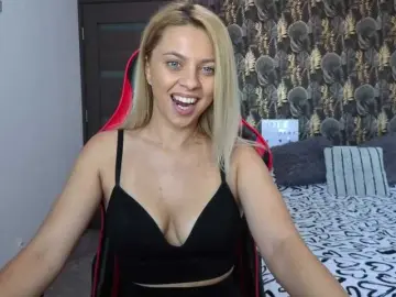 Bongacams Free Live Porn of CarlaStaceeFun