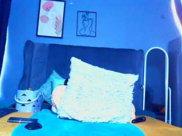 Bongacams Nude Webcam of PearBlu38