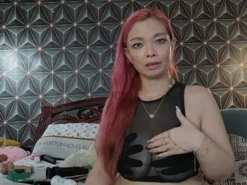 Bongacams Live Sex of YummyMeily