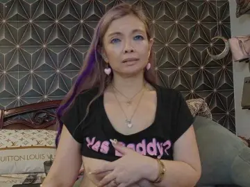 Bongacams Live Sex of YummyMeily