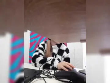 Bongacams Free Porn Cam of Angelinamik