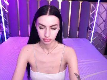 Bongacams Watch Live Sex Cams of SnowWhiteee
