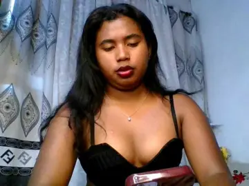 Bongacams Watch Live Sex Cams of Pauliemarie