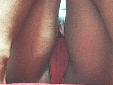 Bongacams Nude Webcam of HOTTTSKIN