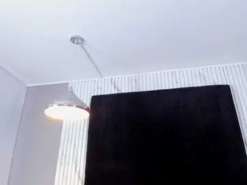 Bongacams Free Porn Cam of MONIKFOXCR