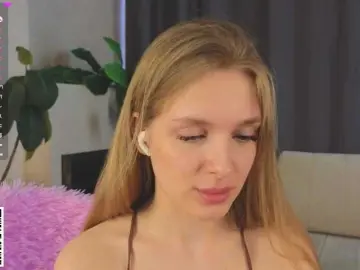 Bongacams Live Sex of CrimsonAura