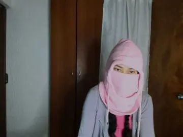 Bongacams Nude Webcam of salome81