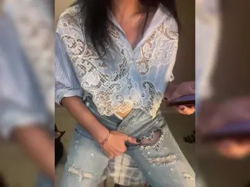 Bongacams Sex Cam of KarolinaMilf