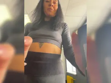 Bongacams Nude Webcam of KarolinaMilf