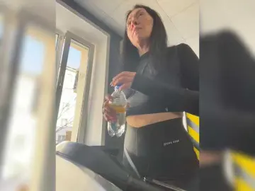 Bongacams Free Porn Cam of KarolinaMilf