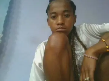 Bongacams Free Porn Cam of Charlinah
