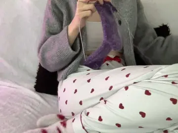 Bongacams Free Live Porn of BestyBoobs