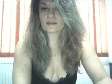 Bongacams Adult Video Chat of lionessmom