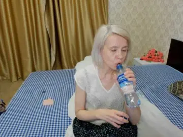 Bongacams Nude Webcam of aminalive