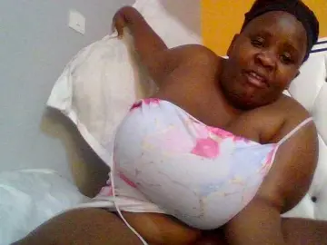 Bongacams Nude Webcam of Bursty-Monique