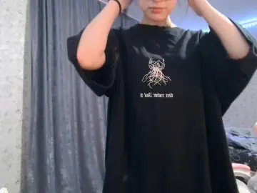 Bongacams Nude Webcam of SweetLulyX