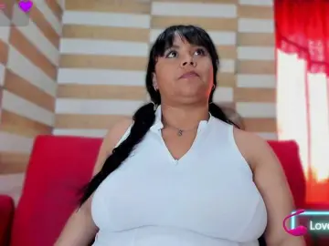 Bongacams Adult Webcam of CandyBrowm