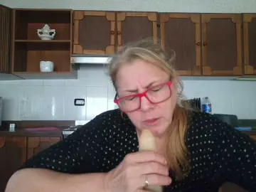 Bongacams Best live sex cam show of pussyboom11