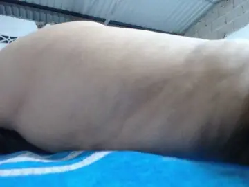 Bongacams Live Sex Cam of maturehornykinky