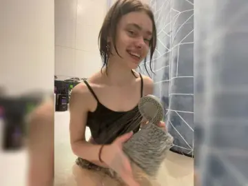 Bongacams Nude Webcam of 18YoungPussy18