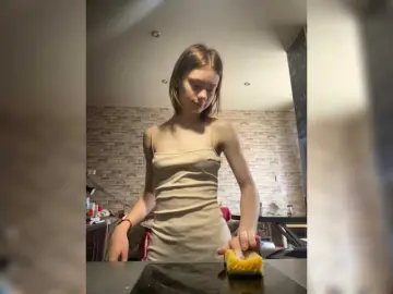 Bongacams Private Sex Chat of 18YoungPussy18